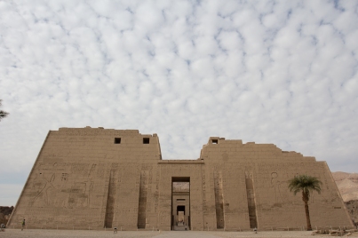 Medinet Habu, the sides are covered in huge glyphs extolling the victories of Ramses and serving as propaganda.